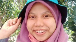 Desi Dian S., S.I.Kom.