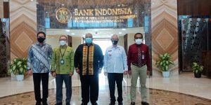 Gubernur Sultra saat foto bersama
