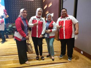 Olis Datau (kiri) dalam momen Munas LIRA ke III di Batam