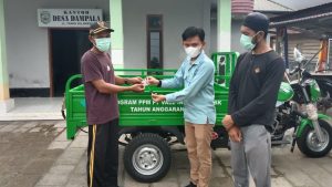 Penyerahan Motor Sampah oleh PT Vale ke Warga
