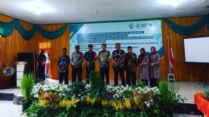 Bupati Morowali, Kepala Dinas Kesehatan Morowali,Direktur Corporate Affairs and General Admins PT Vale saat foto bersama